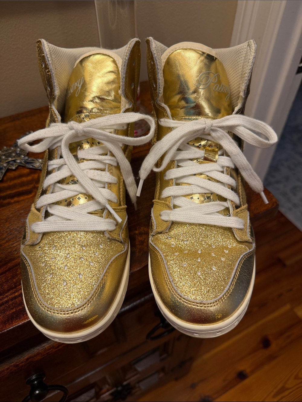 Pastry Gold Glitter High-Top Sneakers, Size 8, GUC